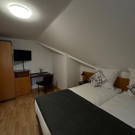 Hotel Restaurant Haus Odendahl โคโลญ ภายนอก รูปภาพ