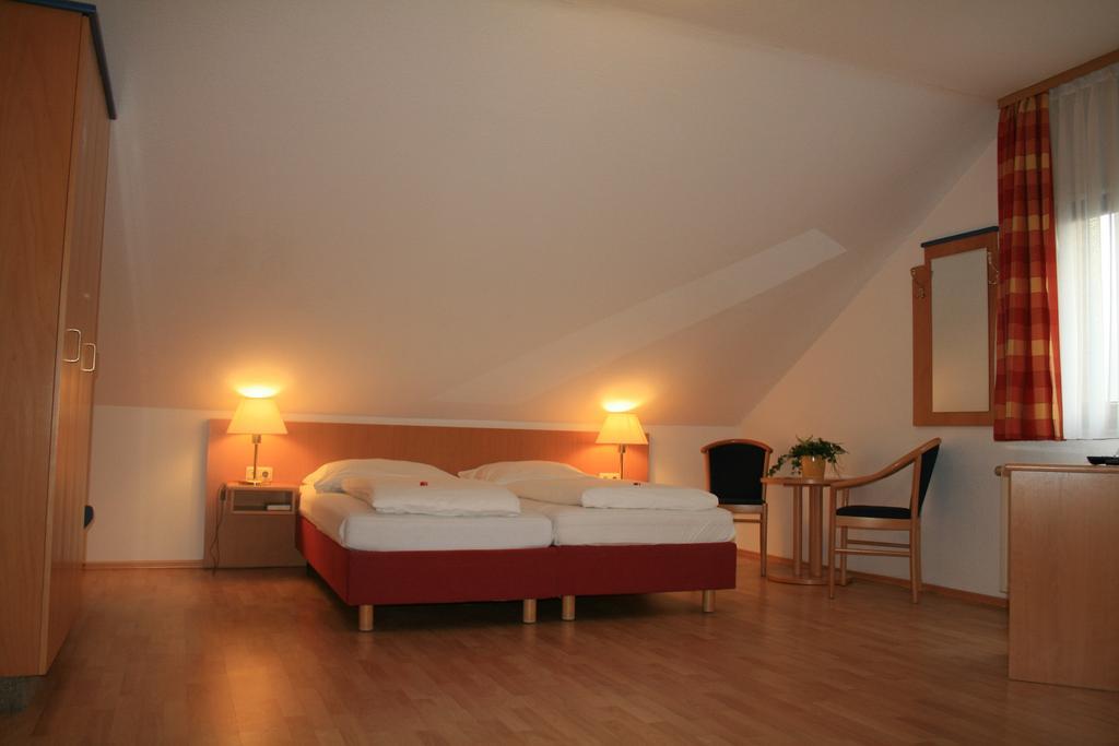 Hotel Restaurant Haus Odendahl โคโลญ ห้อง รูปภาพ