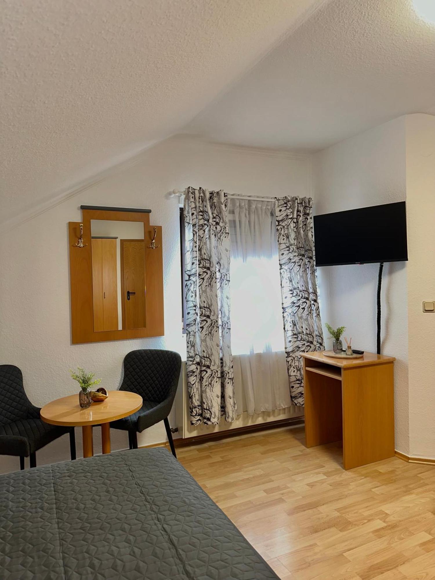 Hotel Restaurant Haus Odendahl โคโลญ ภายนอก รูปภาพ