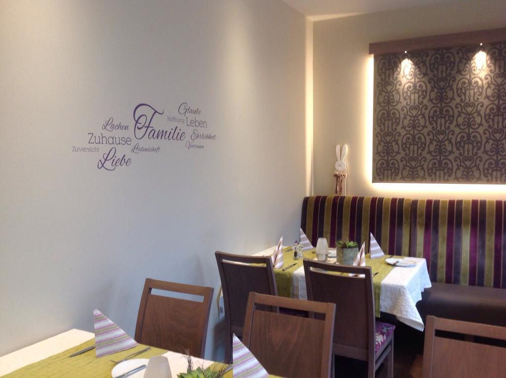 Hotel Restaurant Haus Odendahl โคโลญ ภายนอก รูปภาพ