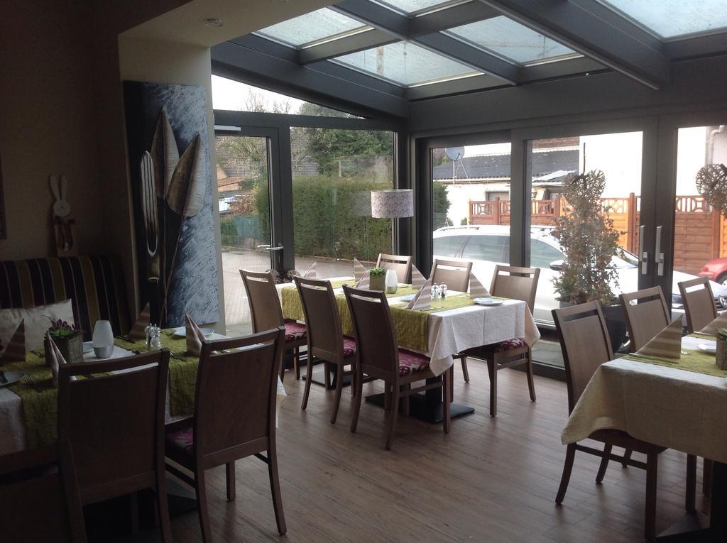 Hotel Restaurant Haus Odendahl โคโลญ ภายนอก รูปภาพ